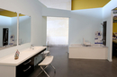 Comptoir médical à Clermont-l’Hérault : Structure matériel médical avec baignoire adaptée ( ® SAAM-fabrice CHORT)