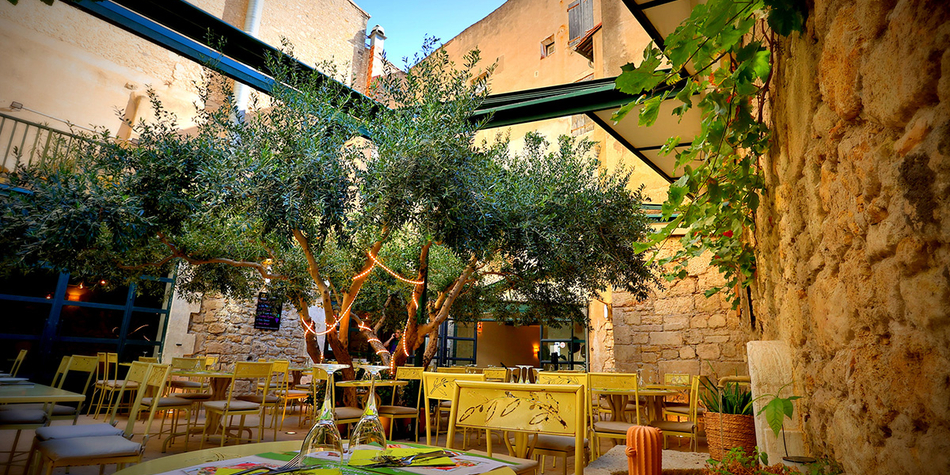 Le Patio Béziers est un restaurant traditionnel qui propose une cuisine fait maison aux saveurs méditerranéennes en centre-ville avec une terrasse.(®  SAAM fabrice CHORT)